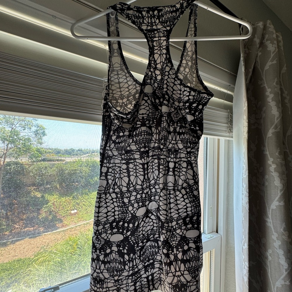 EUC Lululemon Racer Back Tank 🤍 - Picture 3 of 4